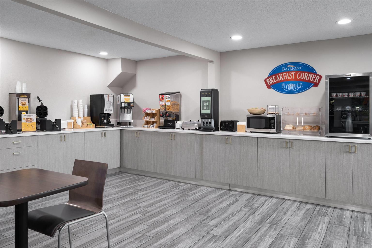 Days Inn By Wyndham Davenport - photo 28