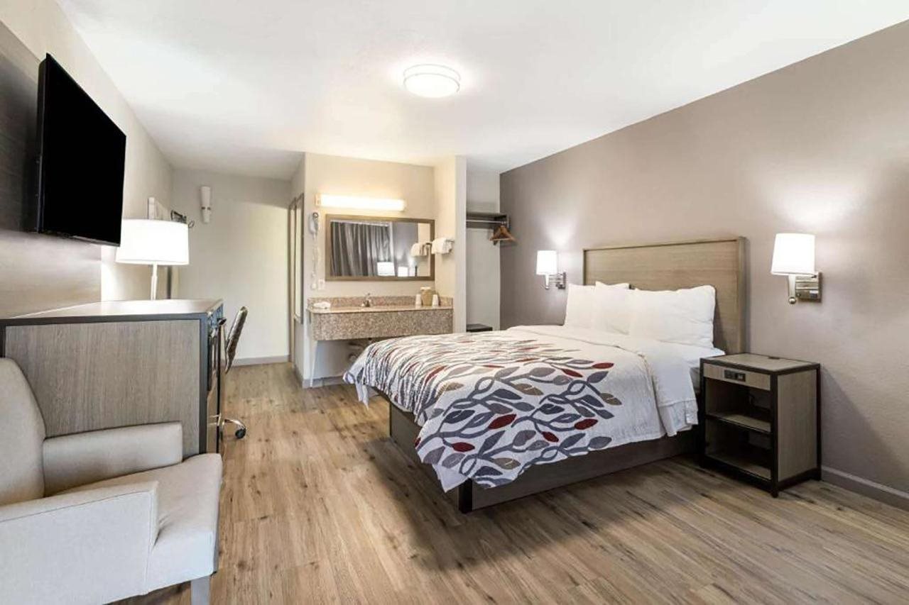 Baymont by Wyndham Socorro - photo 9