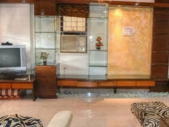 14 Square Magarpatta 1 - last minute hotel in Pune