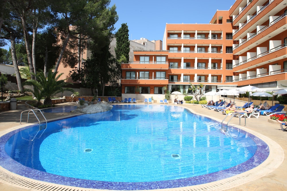 Ona Palmira Paguera — 4-Star Luxury Hotel in Calvia, Spain