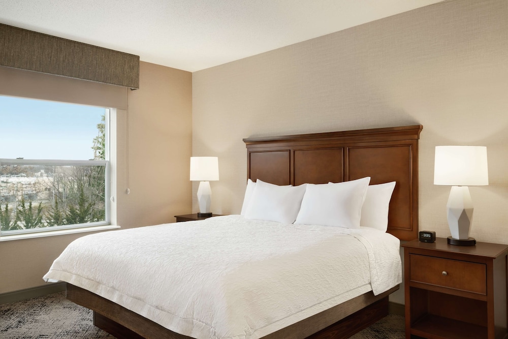 Hampton Inn & Suites Exeter - photo 20