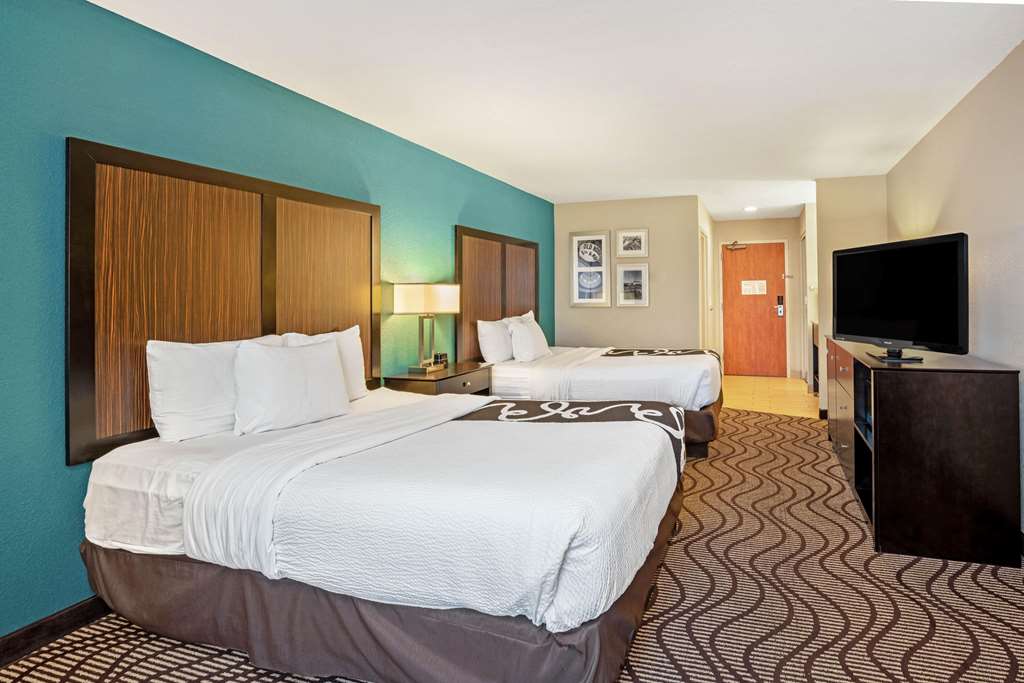 La Quinta Inn & Suites by Wyndham Boise Towne Square - photo 23