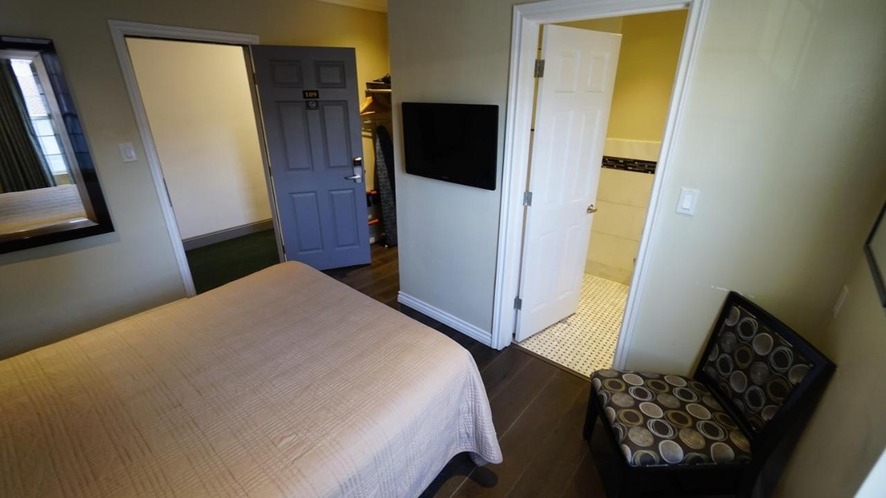 Trylon Hotel Hollywood - photo 16