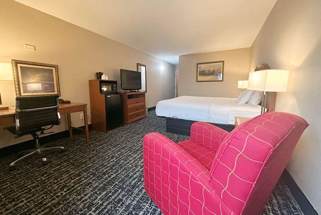 Baymont by Wyndham Indianapolis South - photo 16