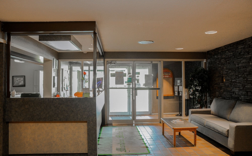 Morden Motor Inn — Morden — photo 2