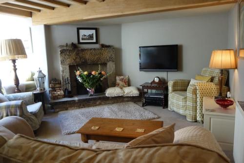Peak District Luxury cottage sleeps 8 plus pets — Tideswell — photo 5