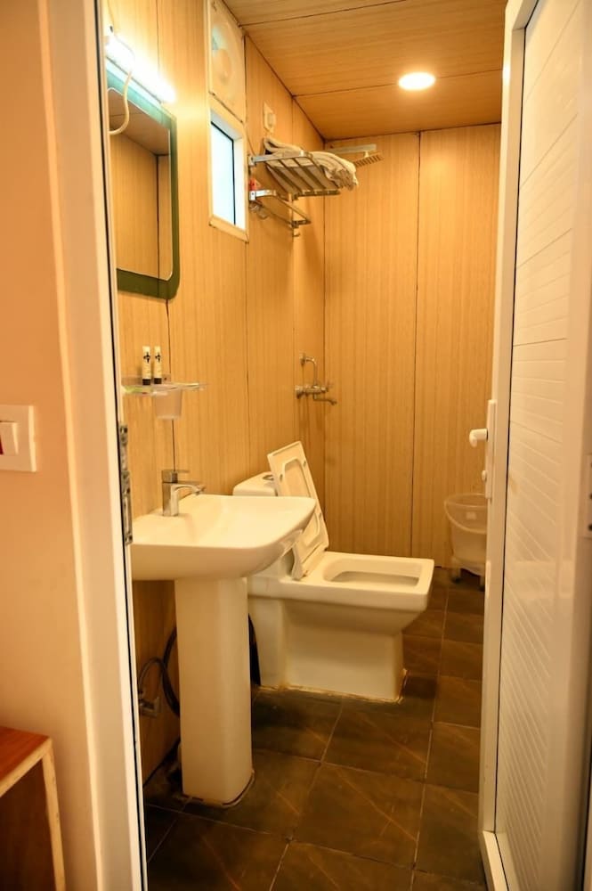 Hotel Divine Ayodhya in Ajodhya, India