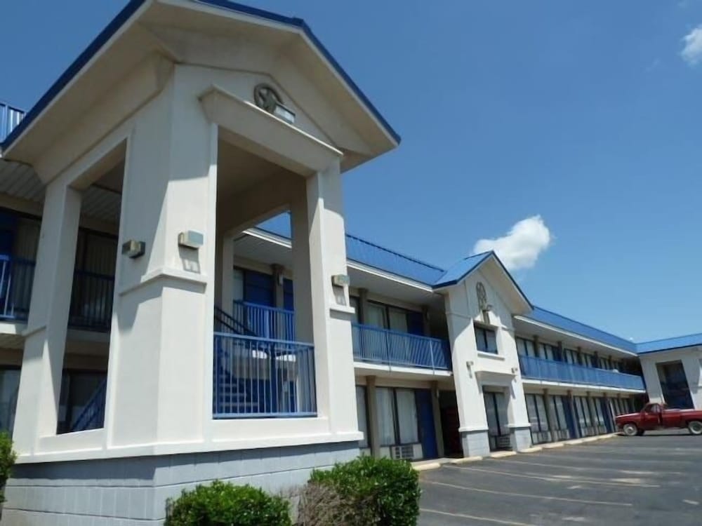 Americas Best Value Inn Hillsboro - photo 15