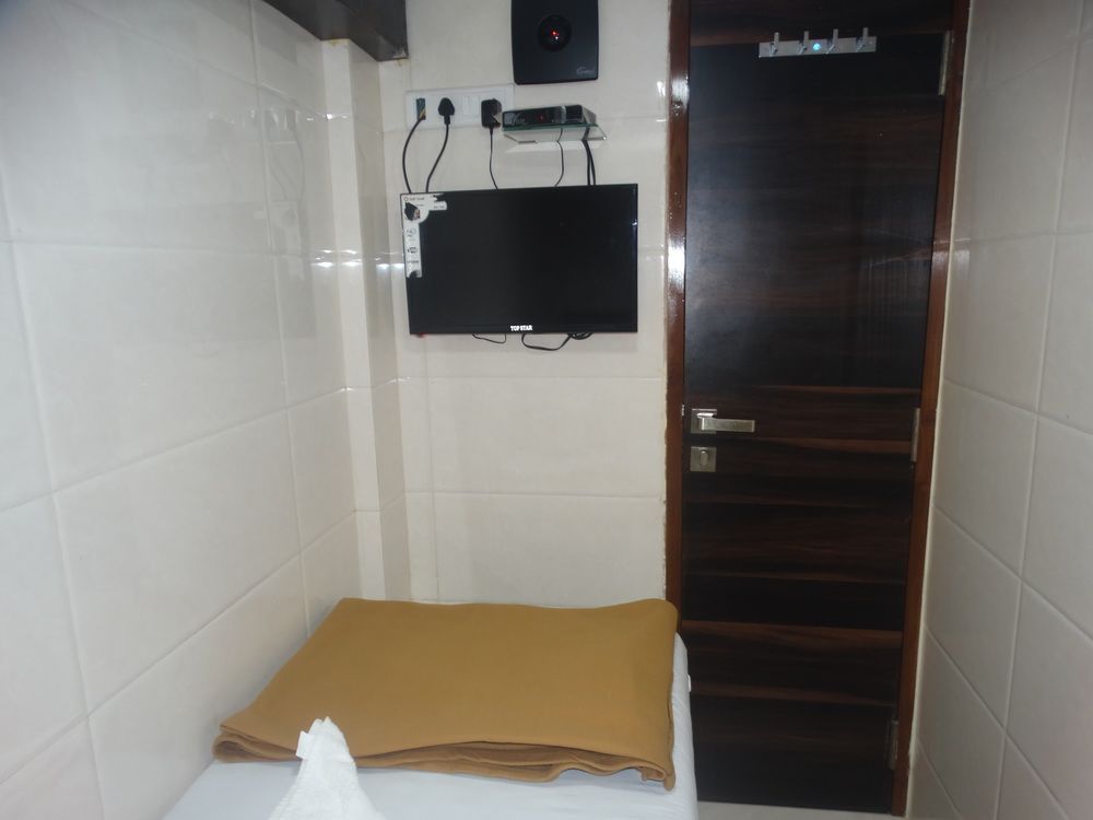 Oyo 48703 Hotel Qamar