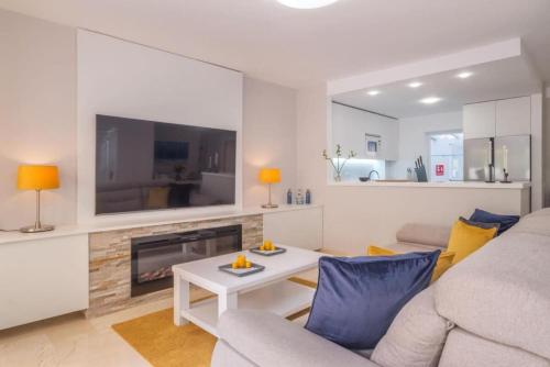 Luxury Delmare Marbella Pool Family Only — Marbella