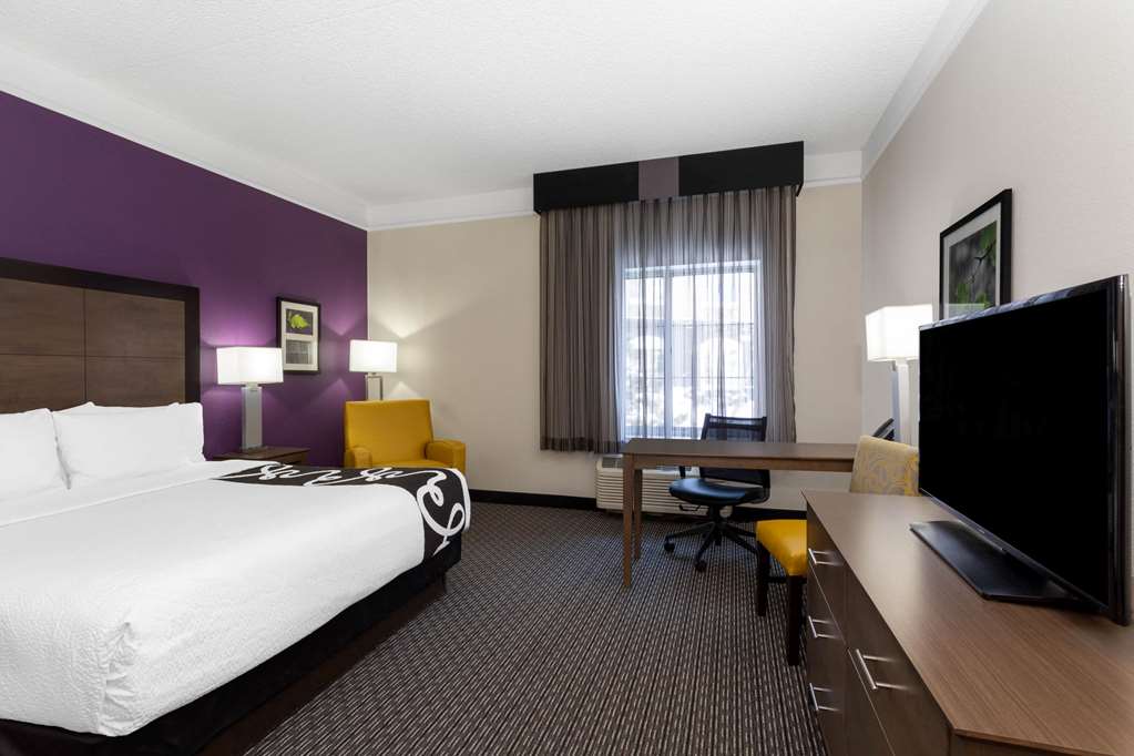 La Quinta Inn & Suites by Wyndham Denver Boulder Louisville - photo 16