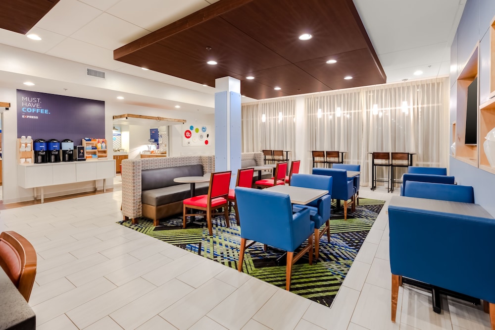 Holiday Inn Express Calhoun South by IHG - photo 28