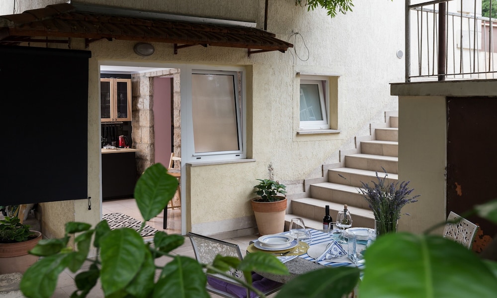 Apartments Bonlux — 4-Star Luxury Hotel in Dubrovnik, Croatia