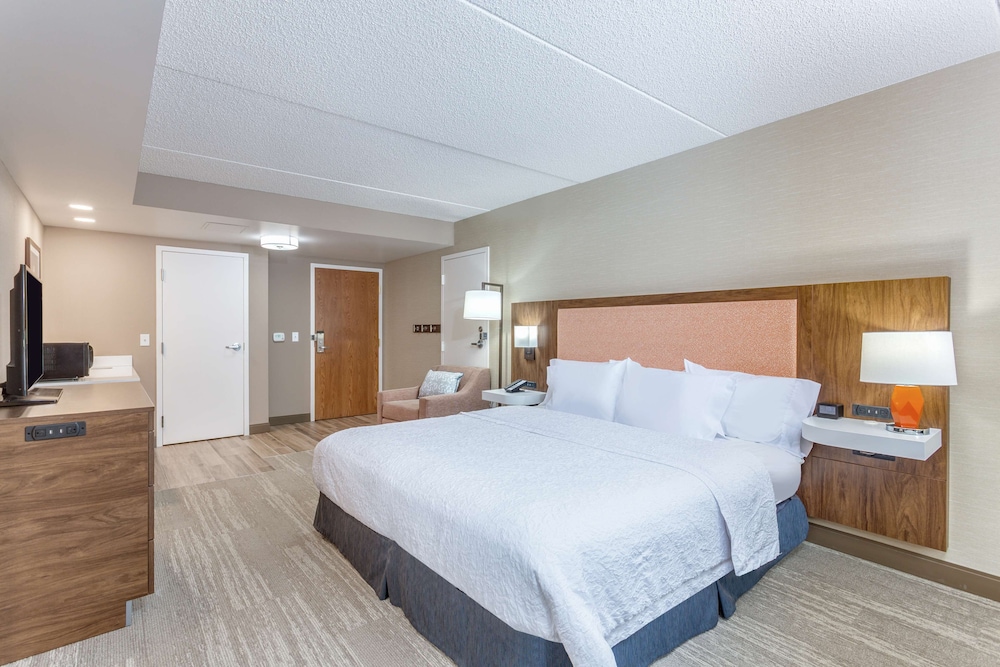 Hampton Inn Harrisburg East - photo 10