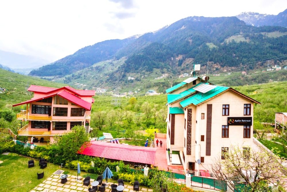 Goroomgo Hotel Hillside View Manali - last minute hotel in Manali
