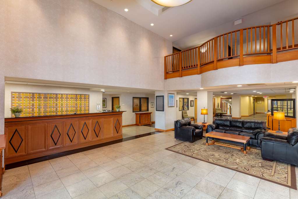La Quinta Inn & Suites by Wyndham Garden City - photo 8