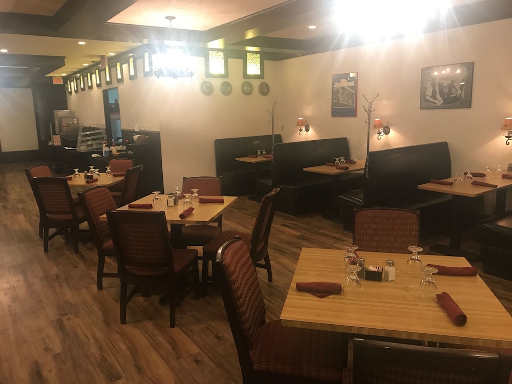 Ramada by Wyndham Albert Lea - photo 71