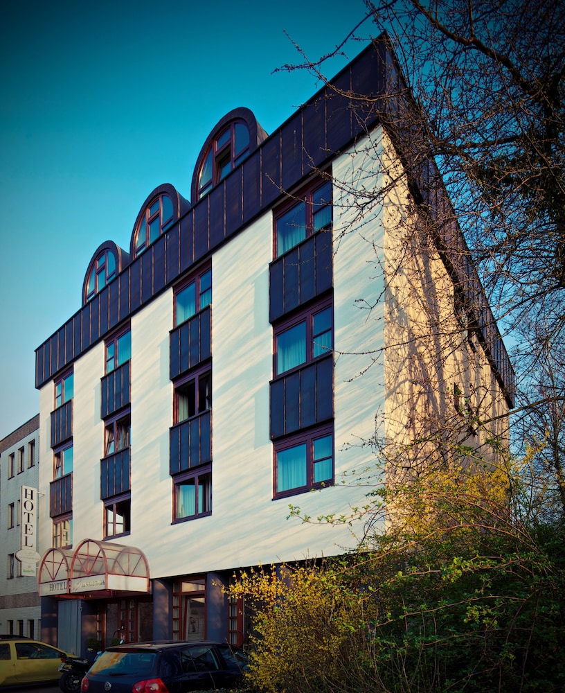 Hotel am Schloss Broich in Muelheim, Germany