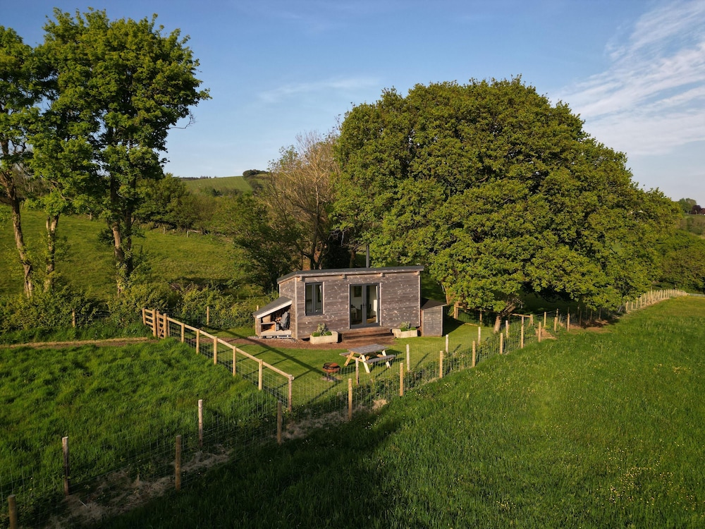 Red Oaks Shepherds hut in Minehead, United Kingdom