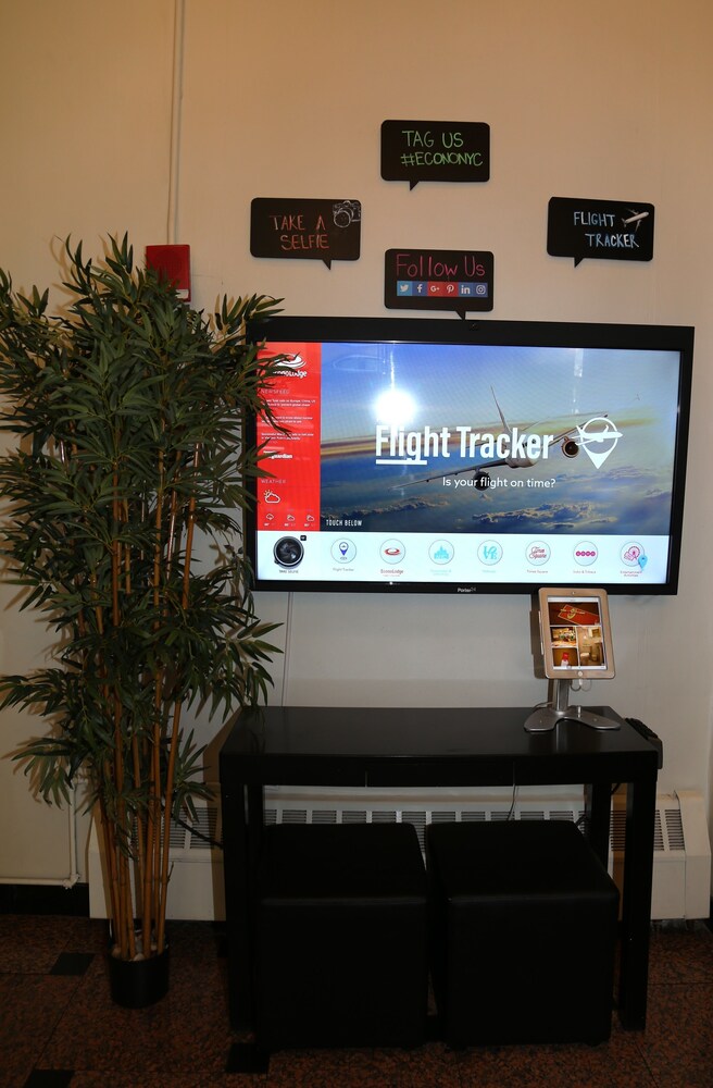 Econo Lodge Times Square - photo 56