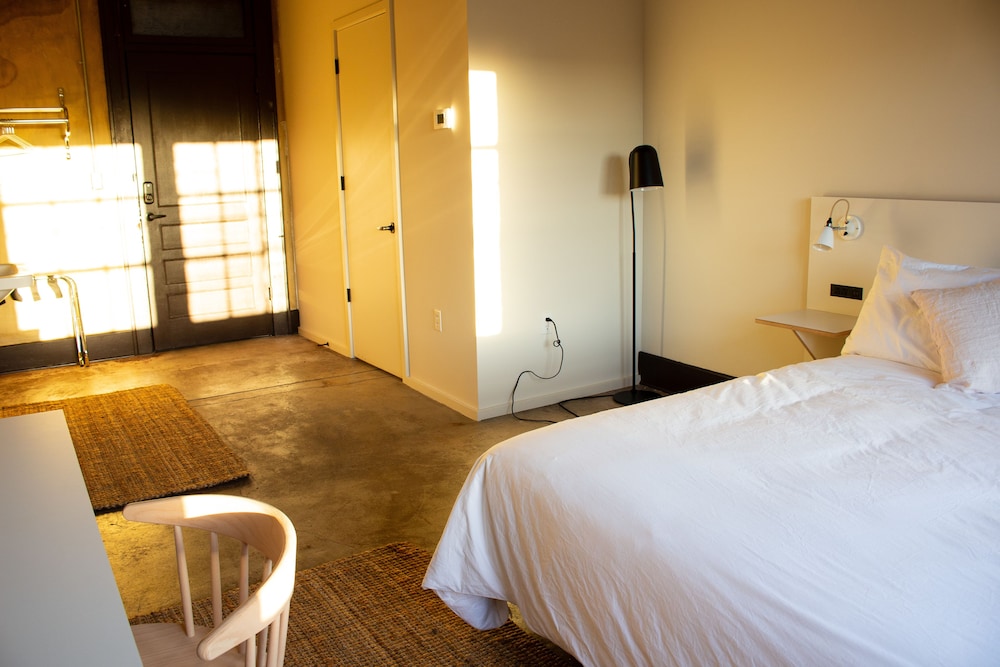 Travelers Hotel - photo 23