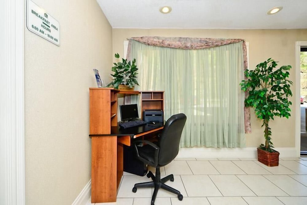 Manchester Heritage Inn And Suites - photo 25