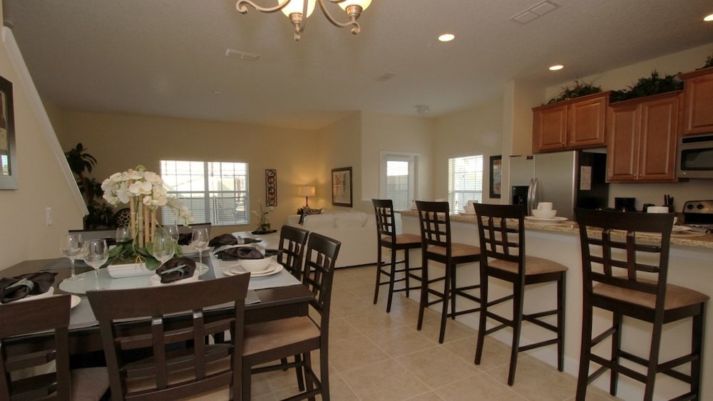 Grhcal8967 Paradise Palms Resort 5 Bed 4 Baths Townhouse - photo 3