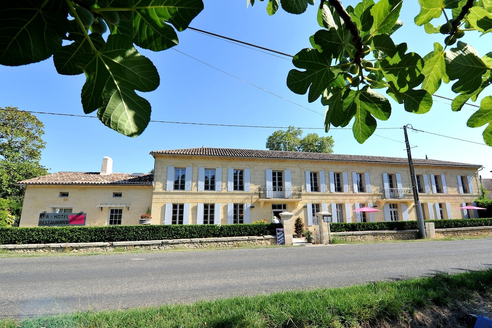 Hôtel Spa Restaurant L'Epicurial - carbon neutral hotel in Libourne
