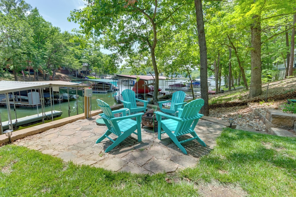 Lakefront Retreat in the Heart of Osage Beach — 4-Star Luxury Hotel in Osage Beach, United States
