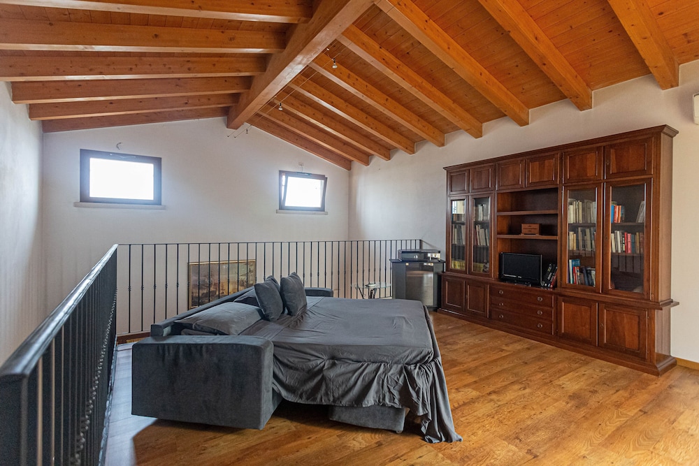 B&B Villa Castello Verona — 4-Star Luxury Hotel in Sanguinetto, Italy