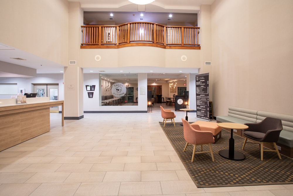 Holiday Inn & Suites Goodyear West Phoenix Area by IHG - photo 57