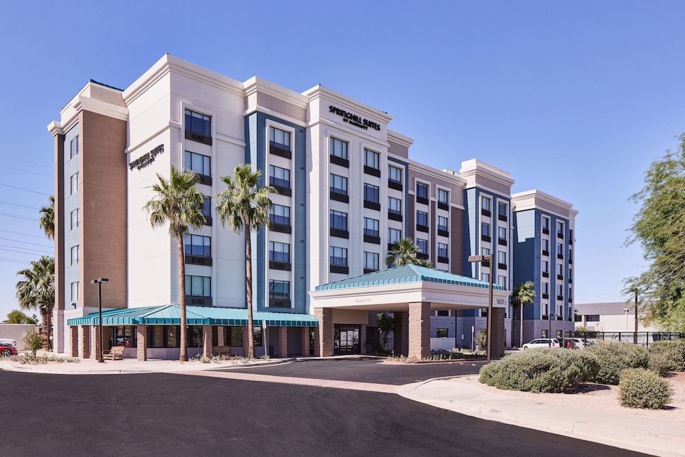 SpringHill Suites Phoenix Airport Tempe - carbon neutral hotel in Tempe