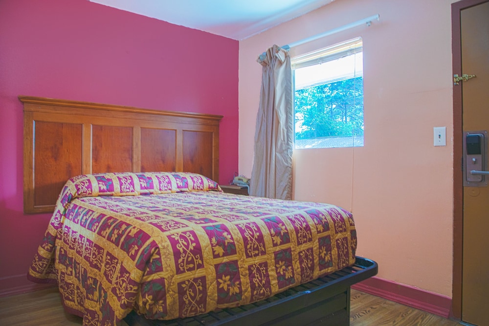 OYO Hotel I 20 Decatur East Atlanta - photo 12