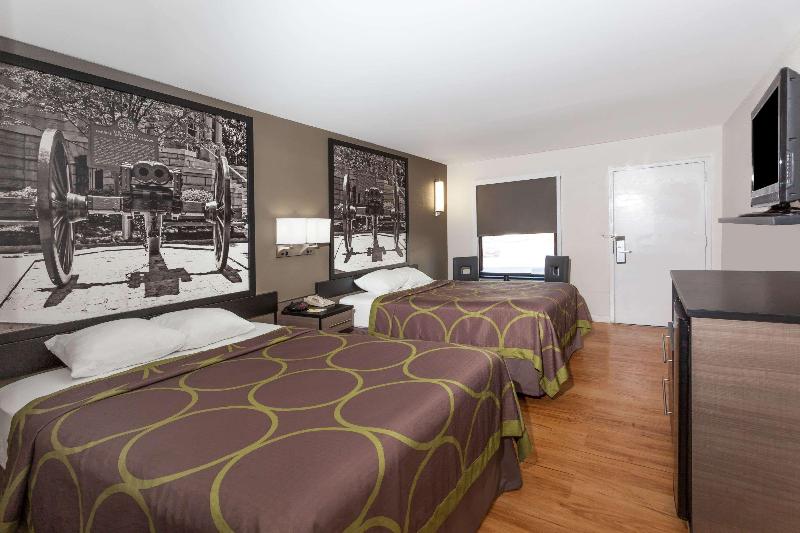 Super 8 by Wyndham Dalton Convention Center Area - photo 10
