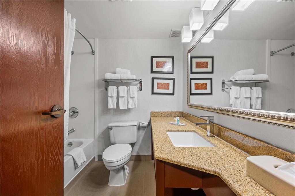 Comfort Suites Near Casinos Norwich Uncasville CT - photo 25