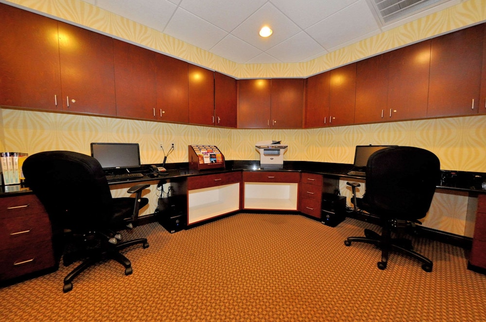 Hampton Inn Richmond Airport - photo 41