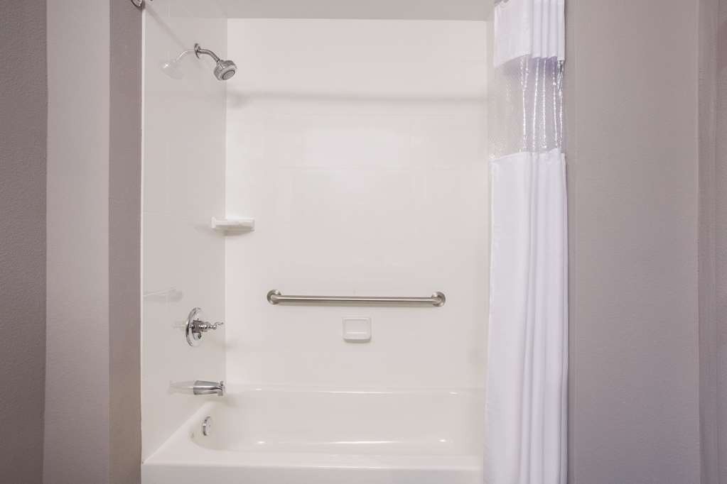 La Quinta Inn & Suites by Wyndham Cullman - photo 14