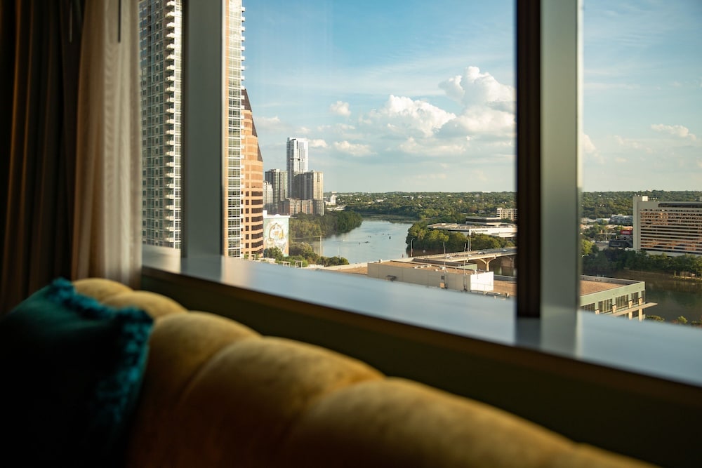 W Austin - photo 25