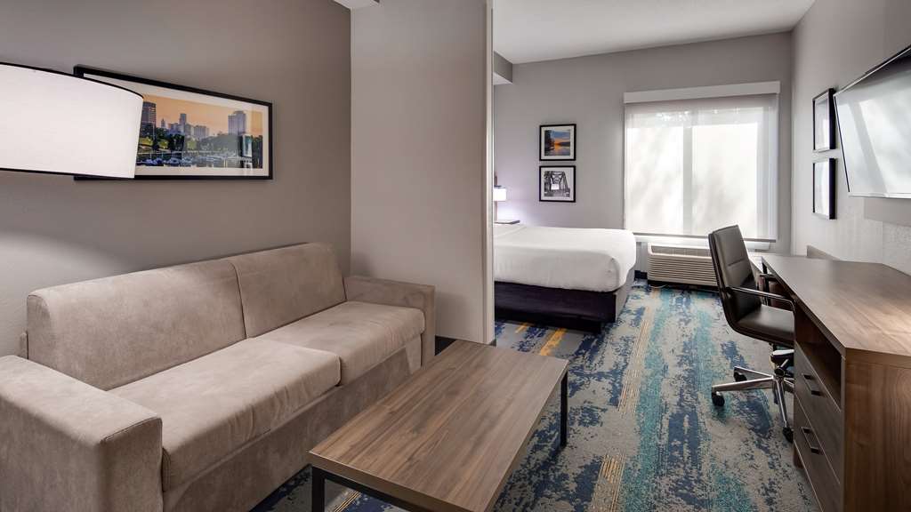 Best Western Plus Augusta North Inn & Suites - photo 10