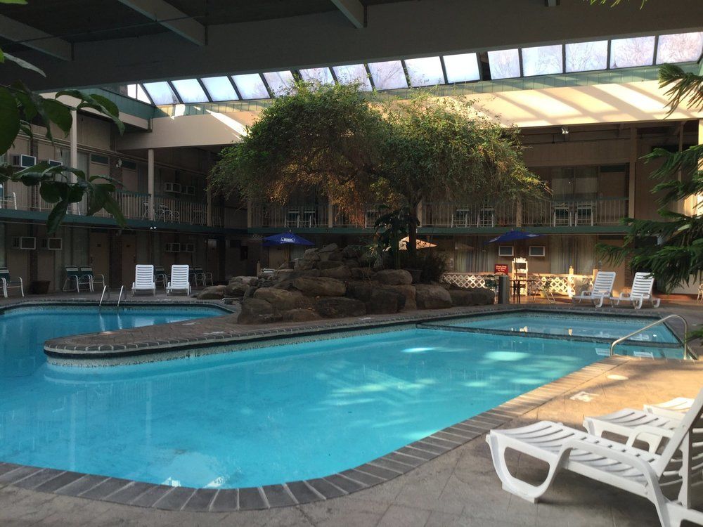 Fairbridge Inn Suites Poconos — Stroudsburg