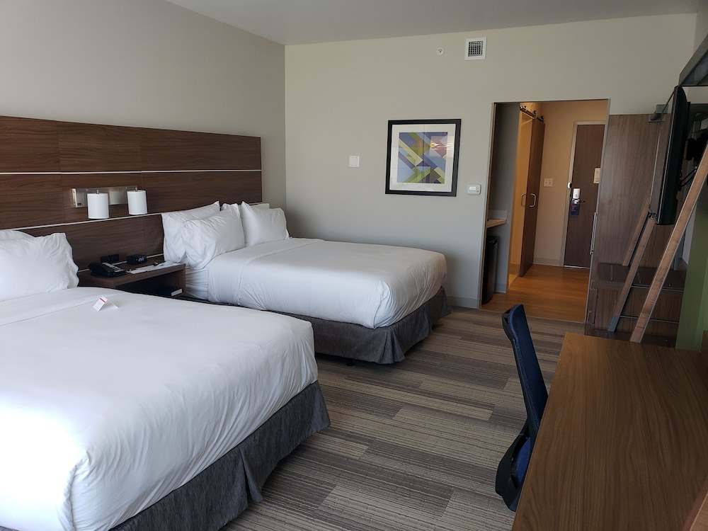 Holiday Inn Express & Suites Brigham City North Utah by IHG - photo 12