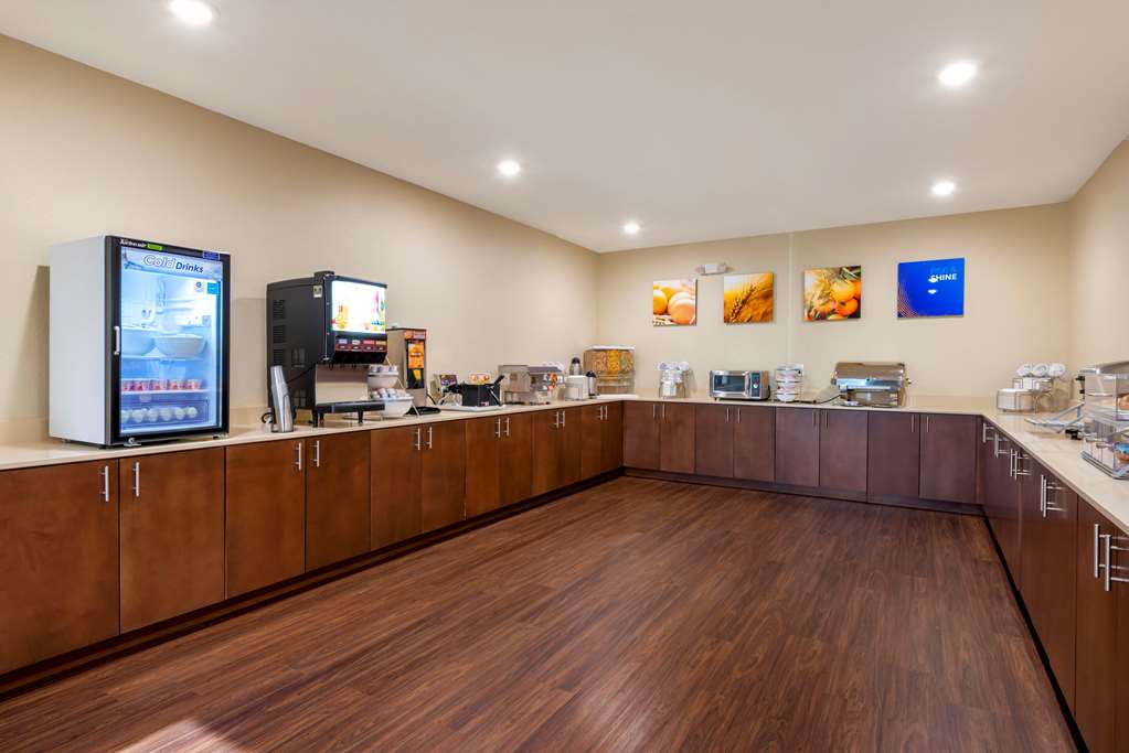 Comfort Inn & Suites North Mankato - photo 41