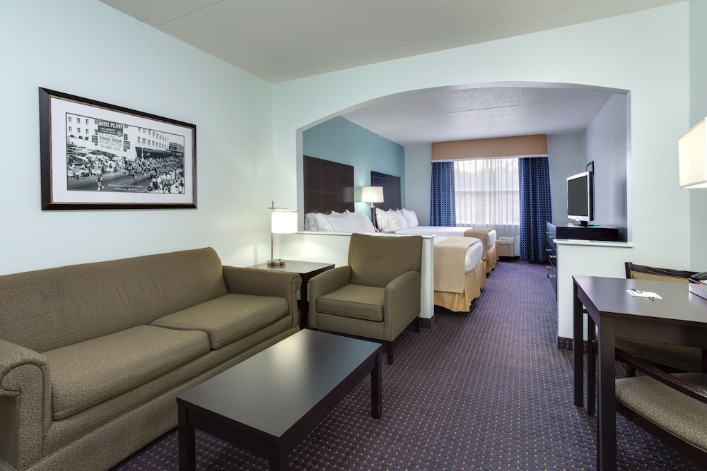 Holiday Inn Express Suites Plant City by IHG - photo 7