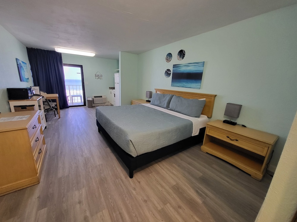 Beachside Hotel - photo 11