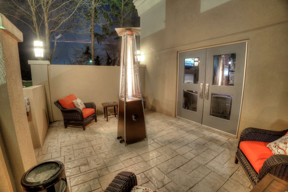 Doubletree Suites by Hilton at The Battery Atlanta - photo 45