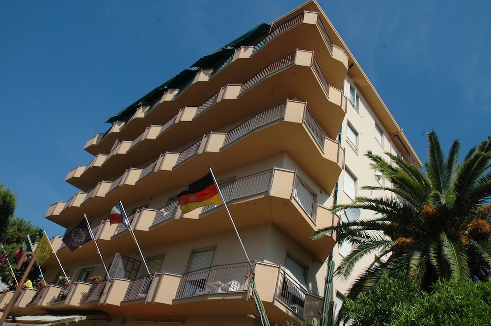 Solidago Hotel — hotel in Taggia