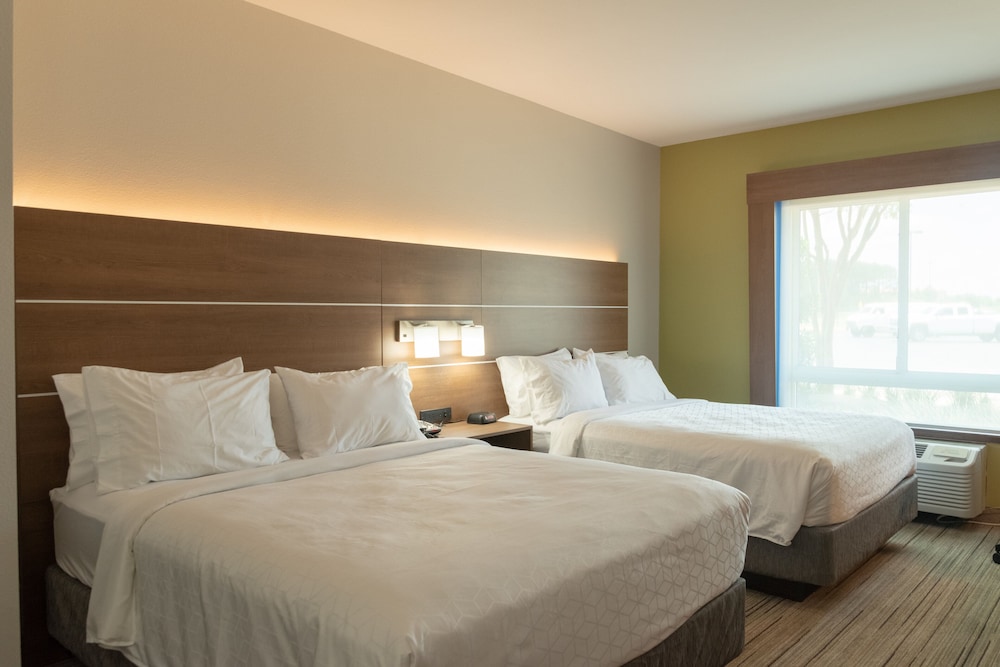 Holiday Inn Express Hotel & Suites Natchitoches by IHG - photo 12
