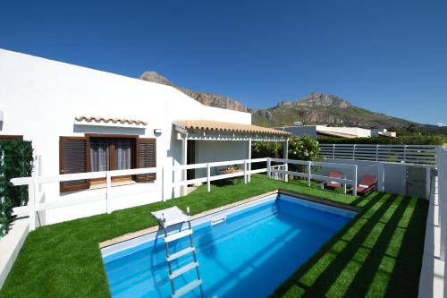 Villa Azur — 4-Star Luxury Hotel in San Vito Lo Capo, Italy