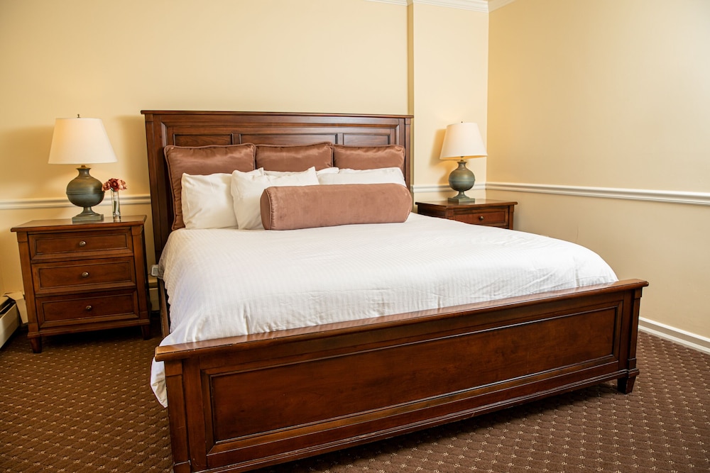 Plumsteadville Inn - photo 9