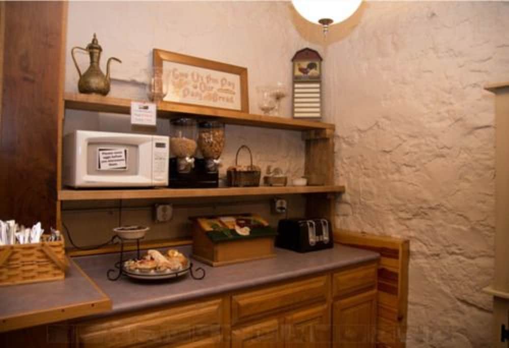 Stone Mill Hotel & Suites - photo 109